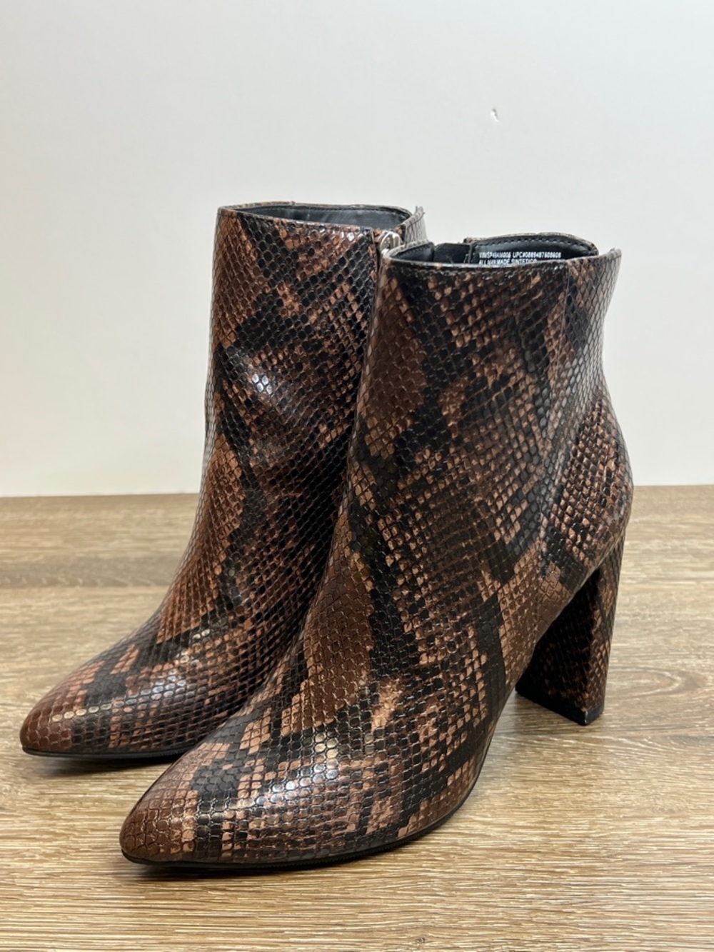 Scoop Snakeskin Print Ankle Boots Block Heel Pointed Toe Booties Size 7.5